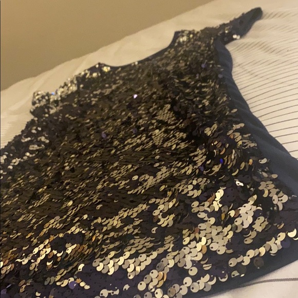 Beautiful festive Christmas dress - Picture 4 of 4